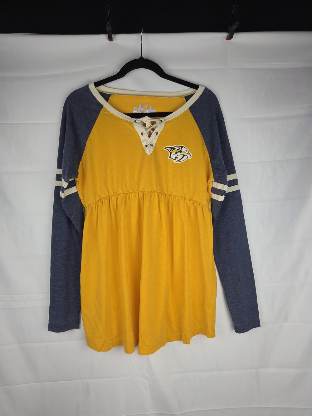Nashville Preditors Maternity Large